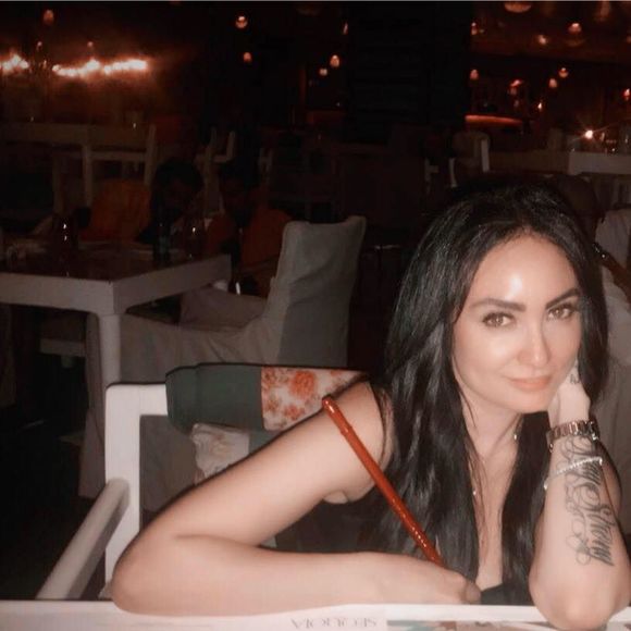 Meet your Posher, Rania - Picture 1 of 1